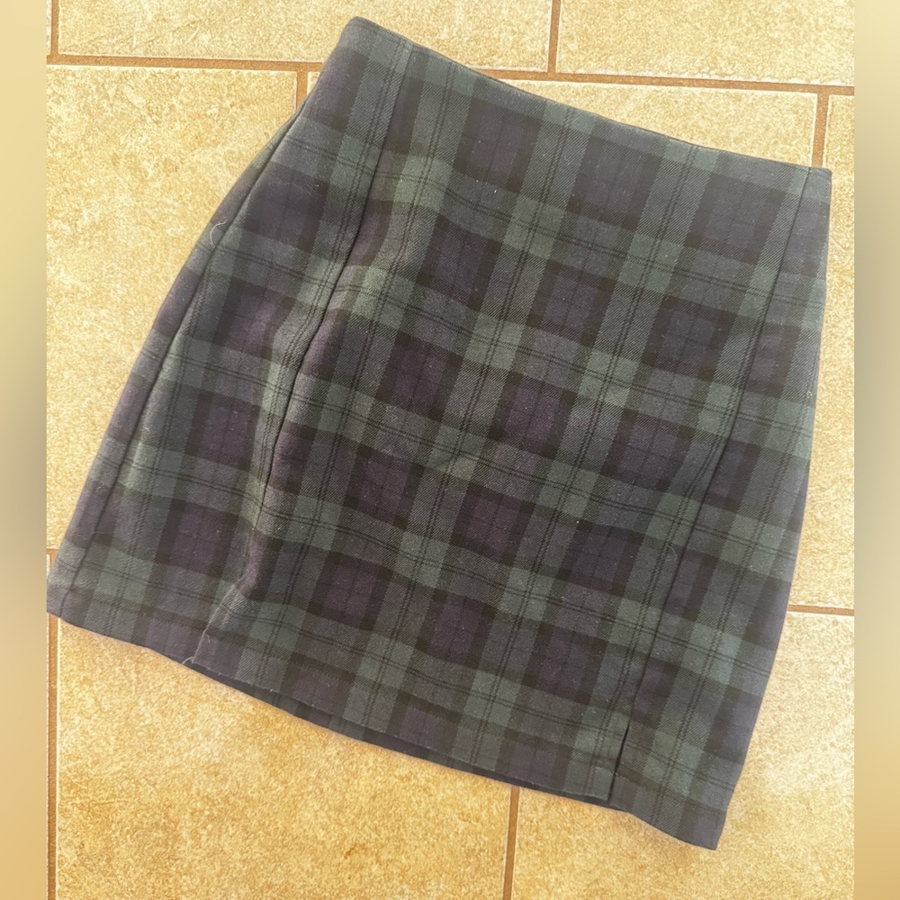 Brandy Melville Green and Black Plaid Mini Skirt